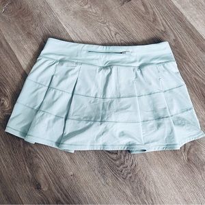 Lululemon skirt - size 8